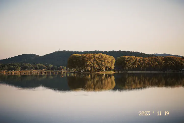 Lake_1.JPG